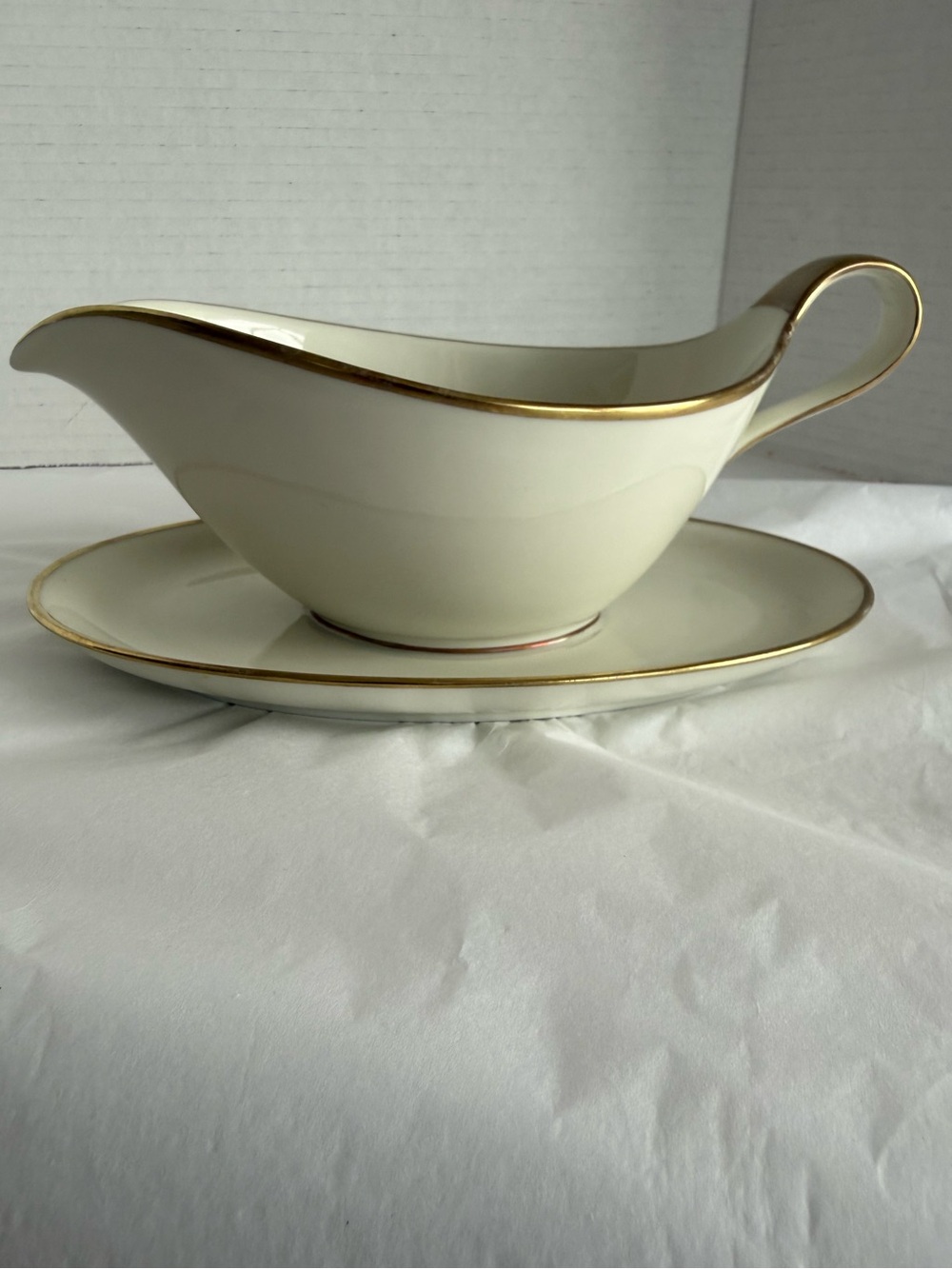 Vintage Eschenbach Bavaria Germany Gravy Boat Attached Underplate Gold Rim EUC